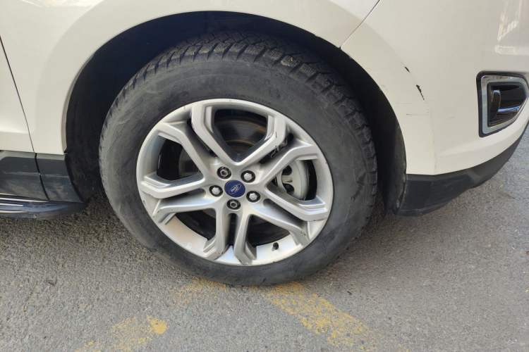 Used Ford Edge 2018 EcoBoost 245 Two-Wheel-Drive Titanium 7-Seater China V Standard Right Front Wheel Hub