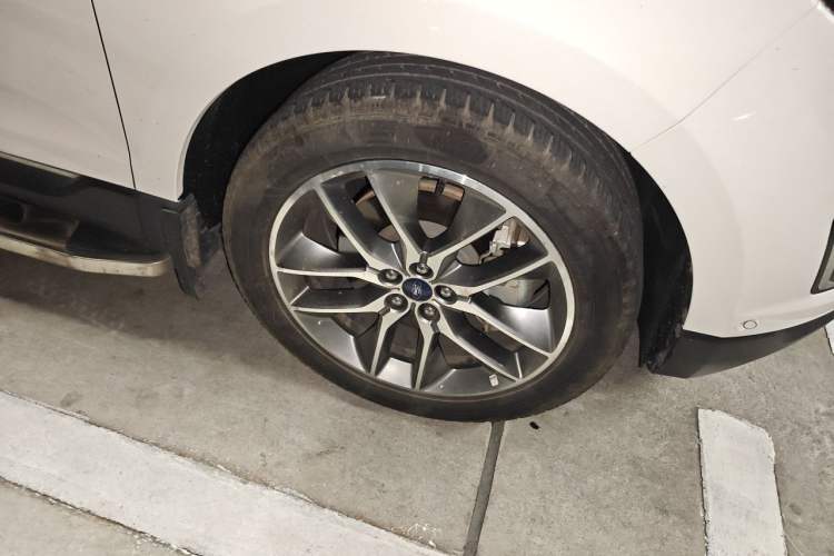 Used Ford Edge 2018 EcoBoost 245 4x4 Titanium Plus 7-Seater China V Standard Right Front Wheel Hub