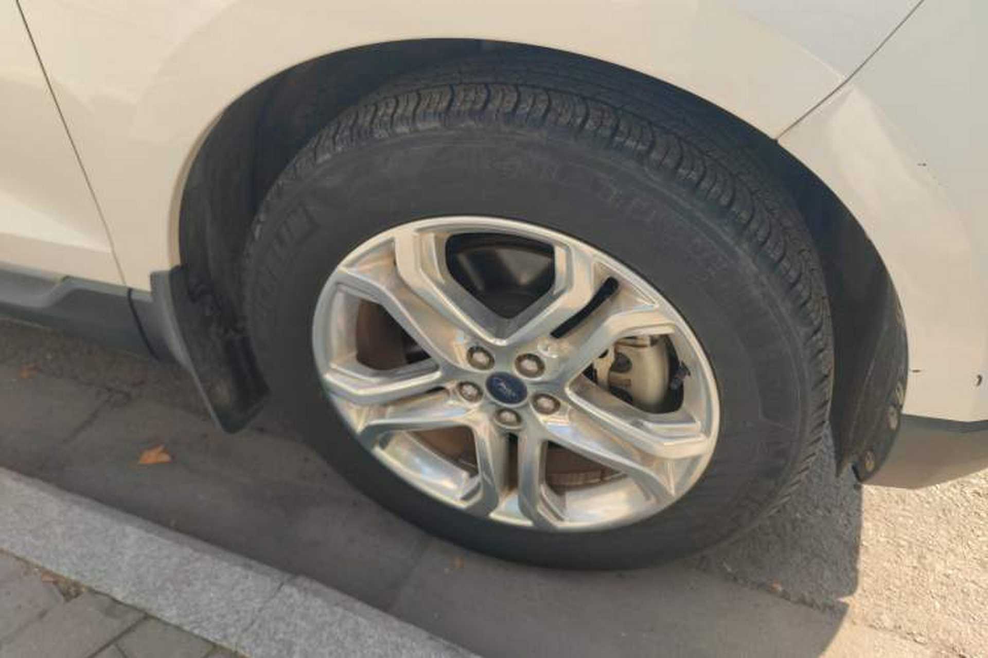 Used Ford Edge 2018 EcoBoost 245 Two-Wheel-Drive Titanium 7-Seater China V Standard Right Front Wheel Hub