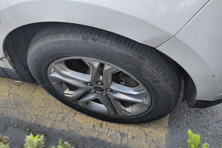 Used Ford Edge 2018 EcoBoost 245 Two-Wheel-Drive Titanium 7-Seater China V Standard Right Front Wheel Hub