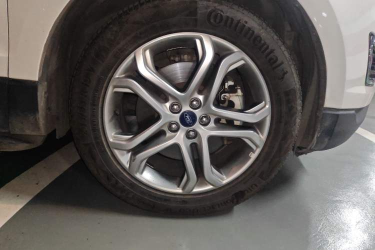 Used Ford Edge 2018 EcoBoost 245 Two-Wheel-Drive Titanium 7-Seater China V Standard Right Front Wheel Hub