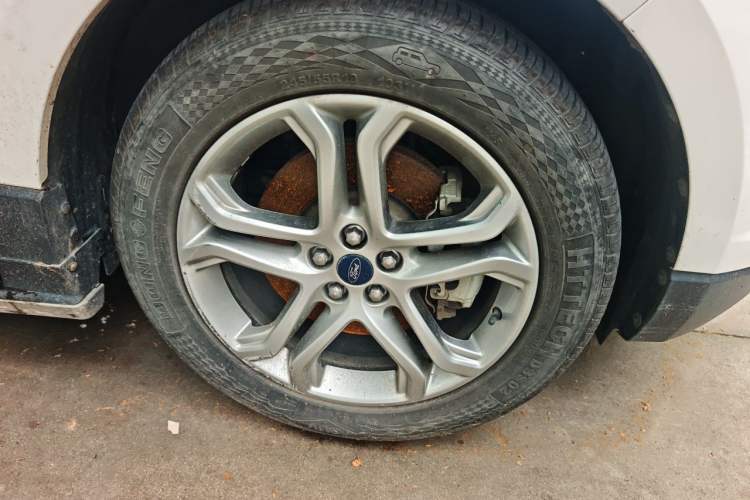Used Ford Edge 2018 EcoBoost 245 Two-Wheel-Drive Titanium 7-Seater China VI Standard Right Front Wheel Hub