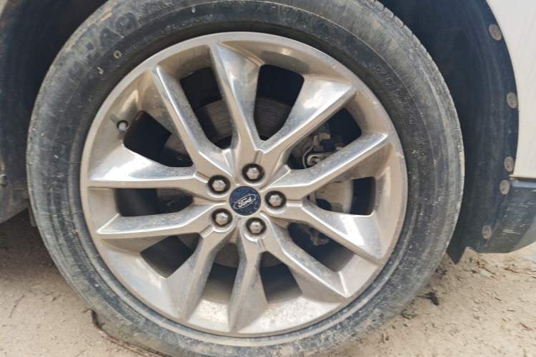 Used Ford Edge 2018 EcoBoost 245 Four-Wheel Drive Sporty 7-Seater China V Standard Right Front Wheel Hub