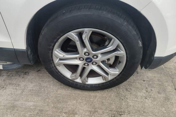 Used Ford Edge 2018 EcoBoost 245 Two-Wheel-Drive Titanium 7-Seater China VI Standard Right Front Wheel Hub