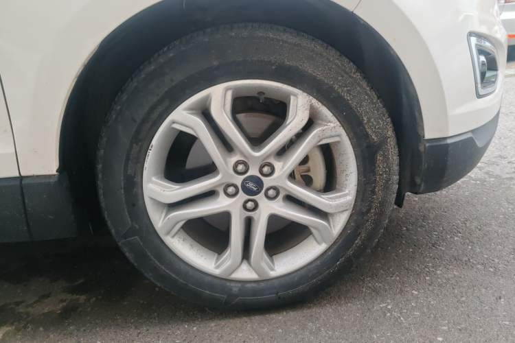 Used Ford Edge 2018 EcoBoost 245 Two-Wheel-Drive Titanium 7-Seater China VI Standard Right Front Wheel Hub
