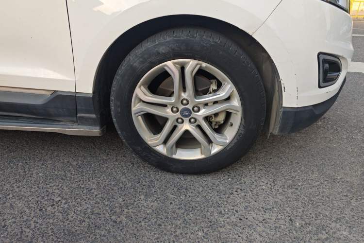 Used Ford Edge 2018 EcoBoost 245 Two-Wheel-Drive Titanium 7-Seater China V Standard Right Front Wheel Hub