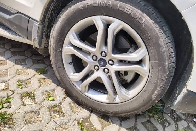 Used Ford Edge 2018 EcoBoost 245 Two-Wheel-Drive Titanium 7-Seater China V Standard Right Front Wheel Hub