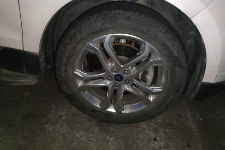 Used Ford Edge 2018 EcoBoost 245 Two-Wheel-Drive Titanium 7-Seater China V Standard Right Front Wheel Hub