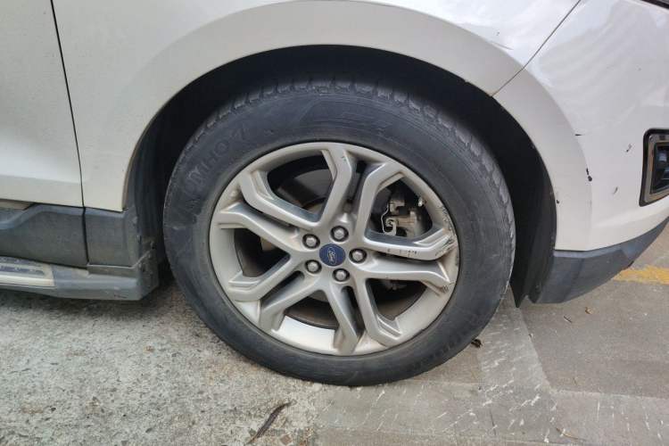 Used Ford Edge 2018 EcoBoost 245 Two-Wheel-Drive Titanium 7-Seater China V Standard Right Front Wheel Hub