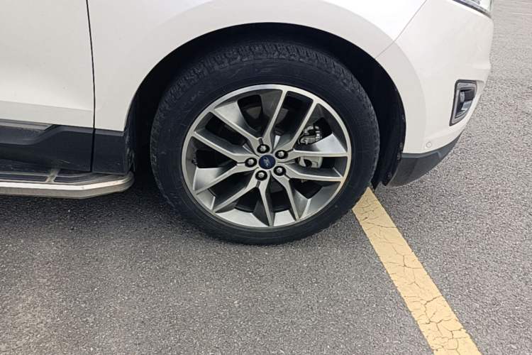 Used Ford Edge 2018 EcoBoost 245 4x4 Titanium Plus 7-Seater China V Standard Right Front Wheel Hub