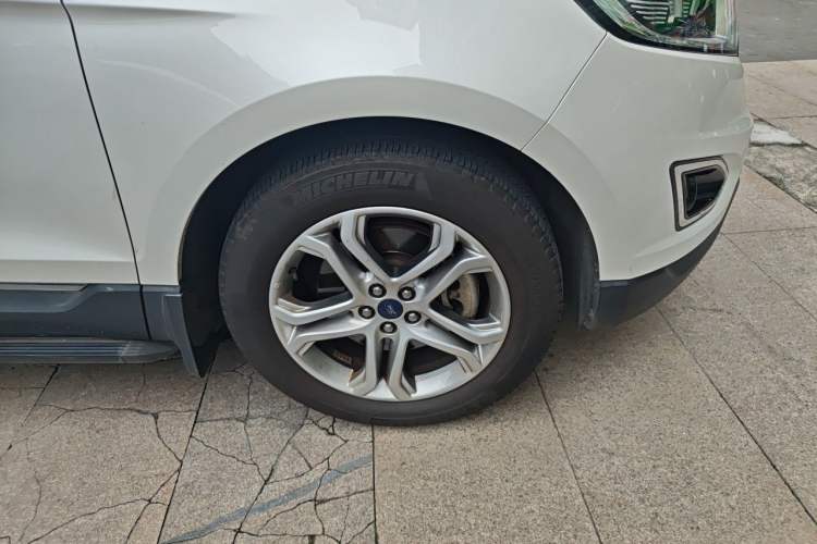 Used Ford Edge 2018 EcoBoost 245 Two-Wheel-Drive Titanium 7-Seater China V Standard Right Front Wheel Hub