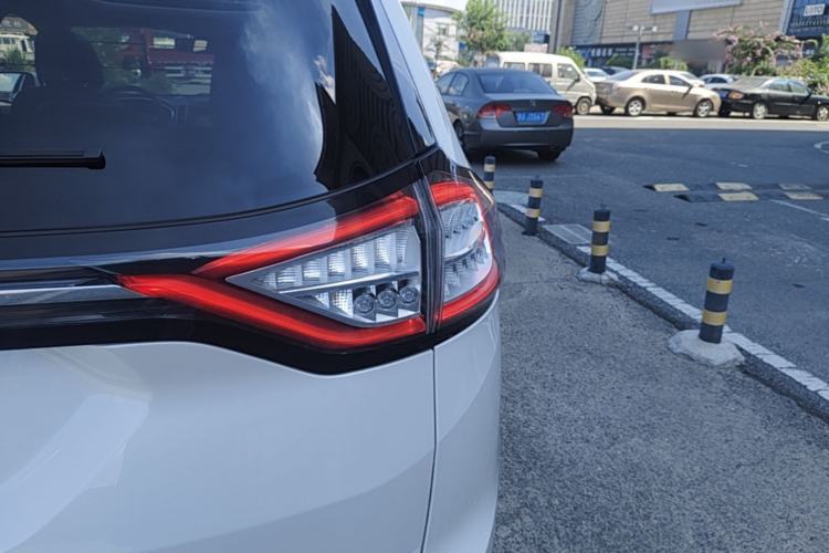 Used Ford Edge 2018 EcoBoost 245 Two-Wheel-Drive Titanium 7-Seater China V Standard Right Rear Taillight