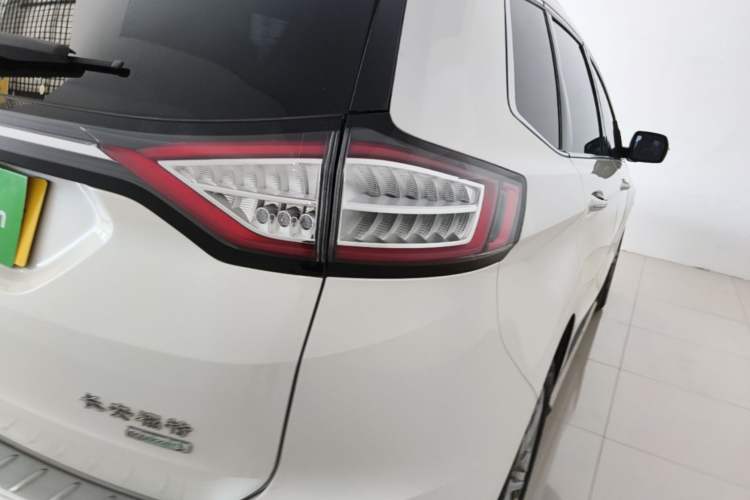 Used Ford Edge 2018 EcoBoost 245 Two-Wheel-Drive Titanium 7-Seater China V Standard Right Rear Taillight