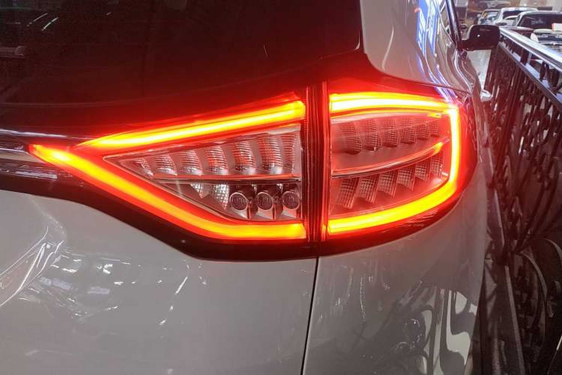 Used Ford Edge 2018 EcoBoost 245 Two-Wheel-Drive Platinum Edition 5 Seats Right Rear Taillight