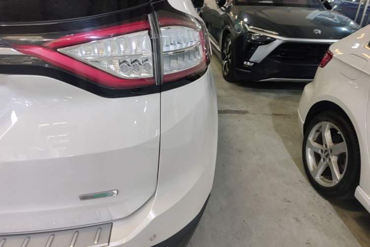 Used Ford Edge 2018 EcoBoost 245 Two-Wheel-Drive Titanium 7-Seater China V Standard Right Rear Taillight