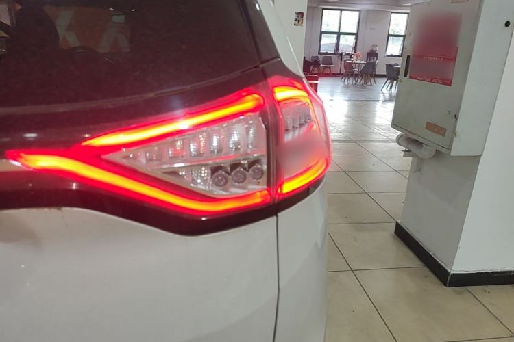 Used Ford Edge 2018 EcoBoost 245 4x4 Titanium Plus 7-Seater China V Standard Right Rear Taillight