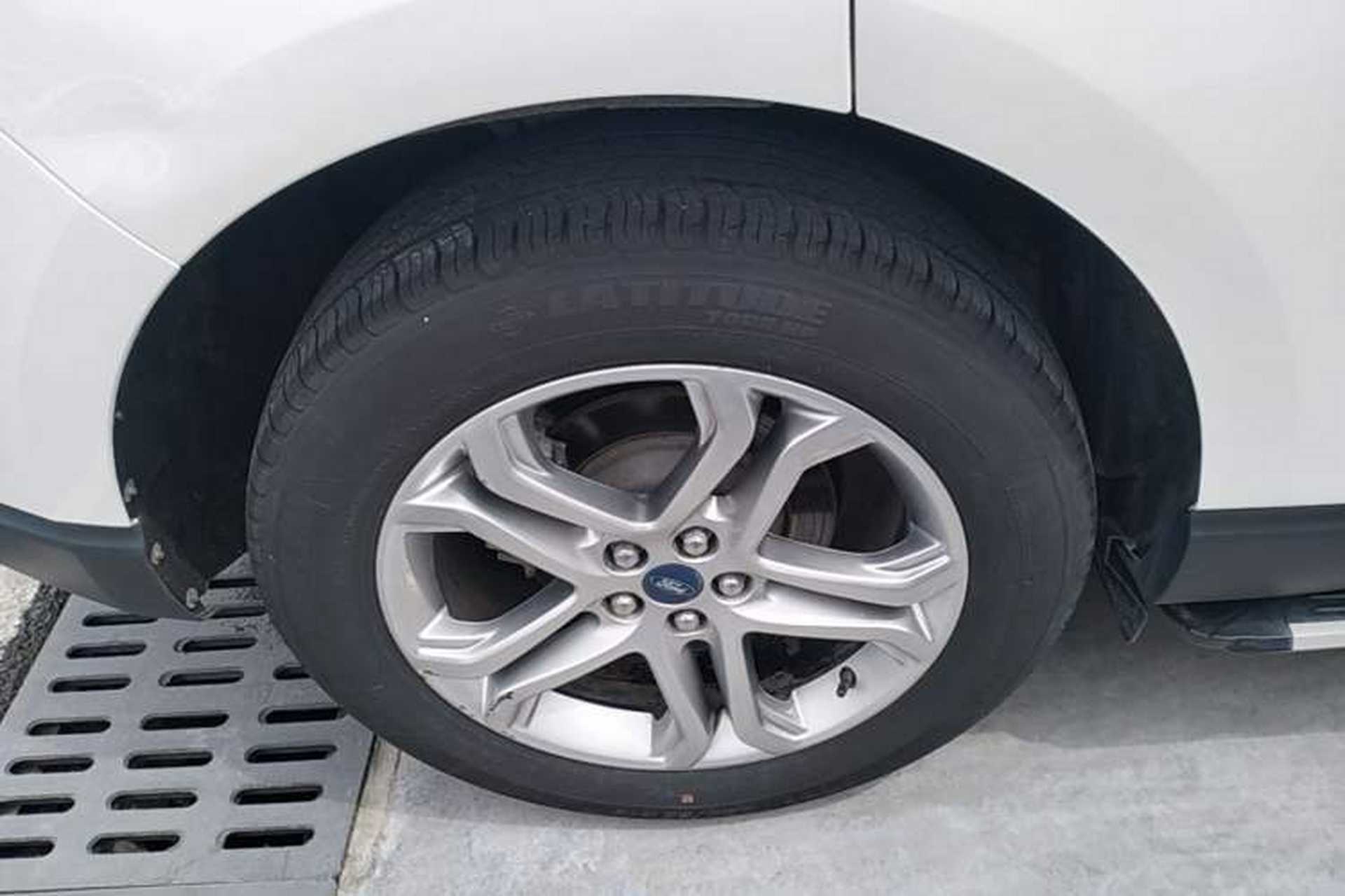 Used Ford Edge 2018 EcoBoost 245 Two-Wheel-Drive Titanium 7-Seater China VI Standard Right Rear Wheel Hub