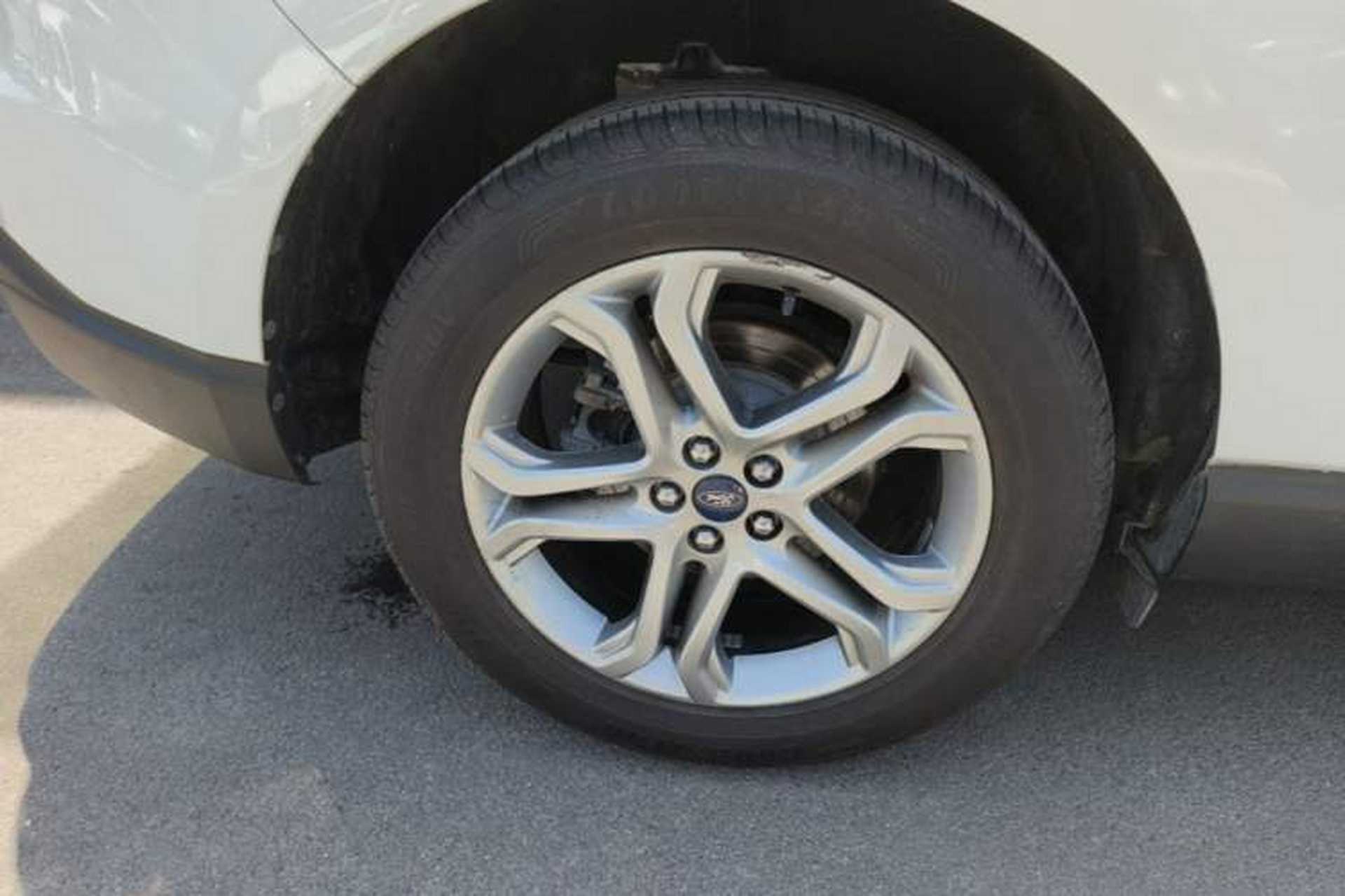 Used Ford Edge 2018 EcoBoost 245 Two-Wheel-Drive Titanium 7-Seater China V Standard Right Rear Wheel Hub