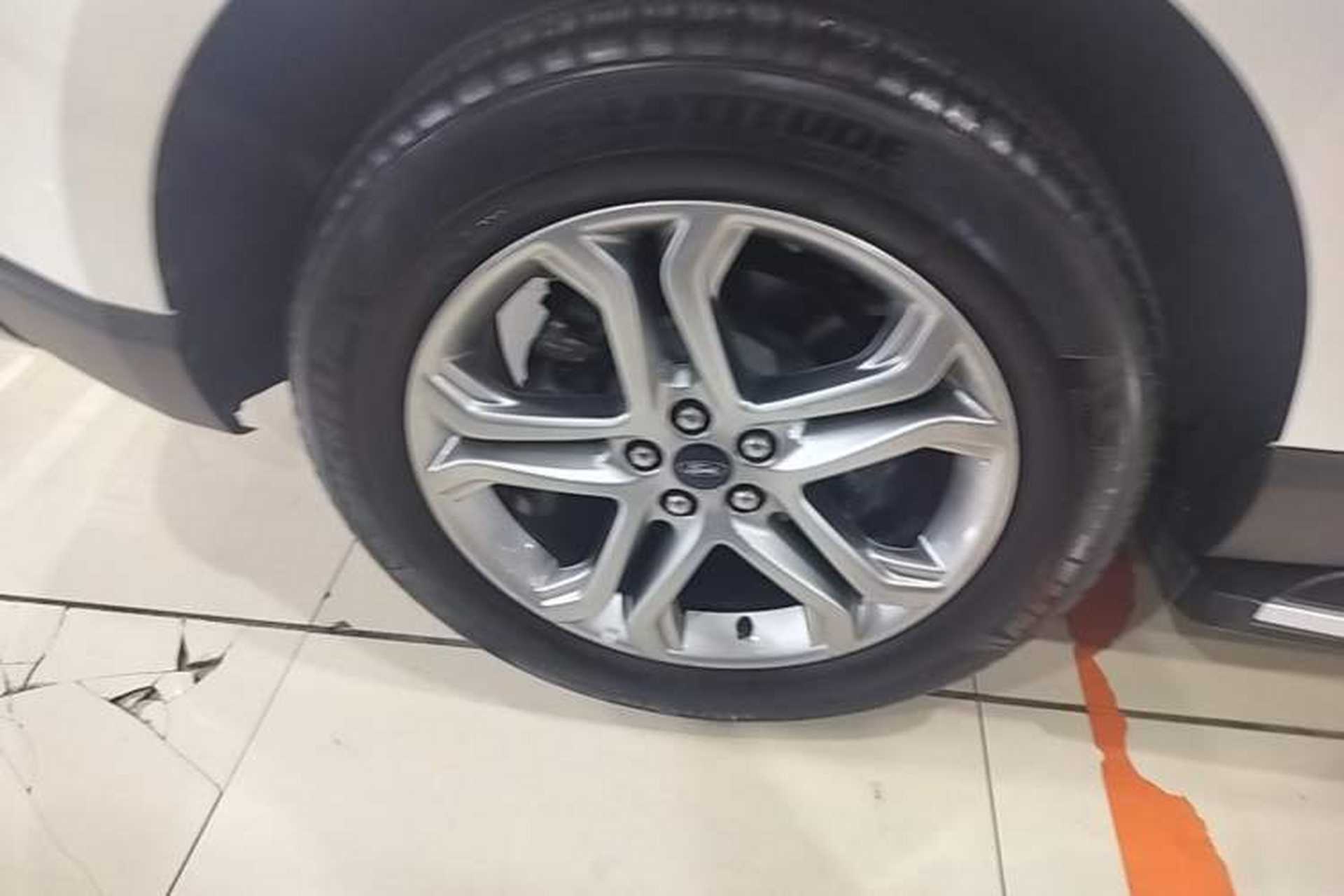 Used Ford Edge 2018 EcoBoost 245 Two-Wheel-Drive Titanium 7-Seater China V Standard Right Rear Wheel Hub