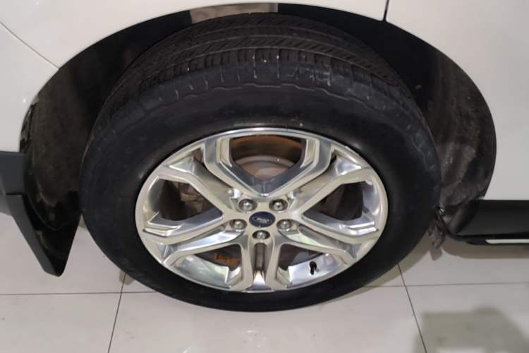 Used Ford Edge 2018 EcoBoost 245 Two-Wheel-Drive Titanium 7-Seater China V Standard Right Rear Wheel Hub