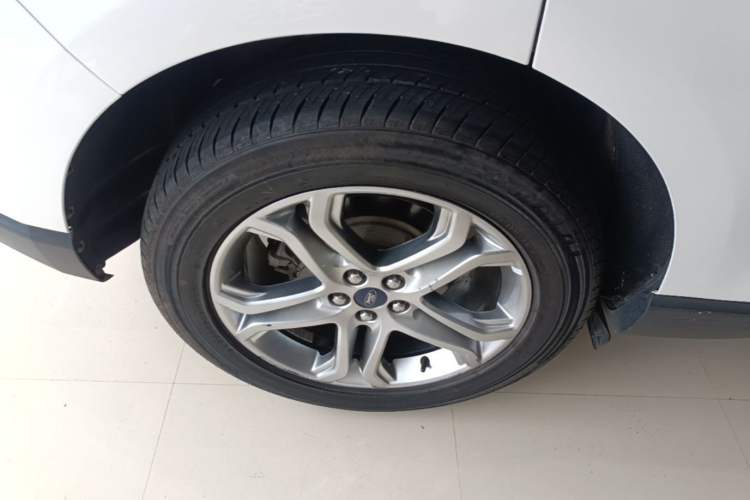 Used Ford Edge 2018 EcoBoost 245 Two-Wheel-Drive Titanium 7-Seater China V Standard Right Rear Wheel Hub