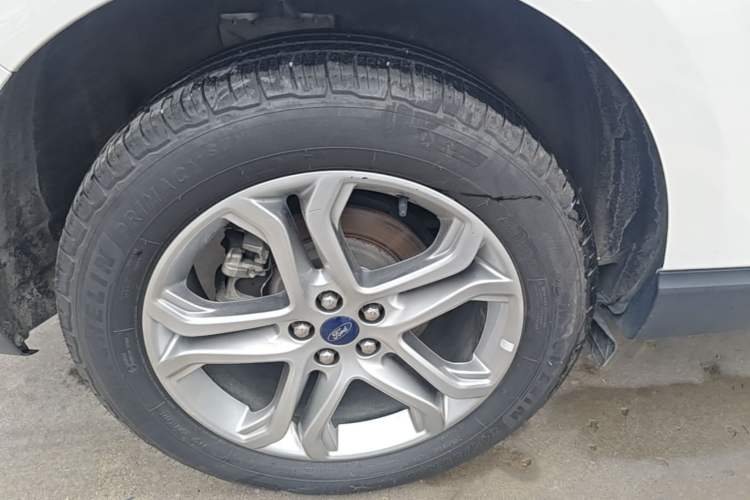 Used Ford Edge 2018 EcoBoost 245 Two-Wheel-Drive Titanium 7-Seater China V Standard Right Rear Wheel Hub