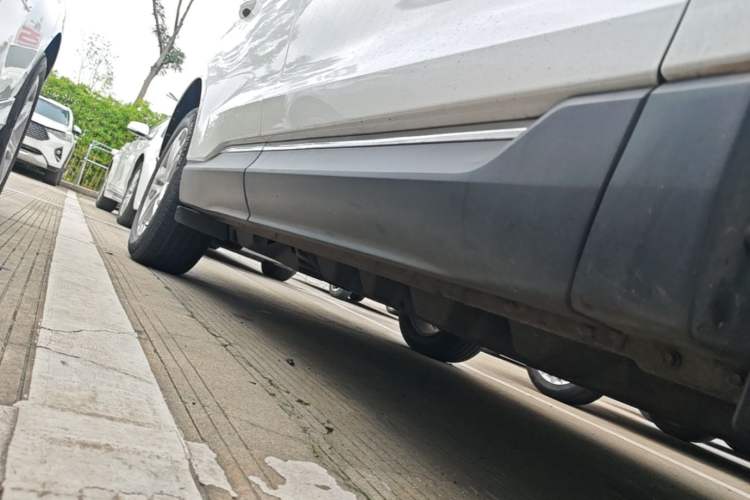 Used Ford Edge 2018 EcoBoost 245 Two-Wheel-Drive Titanium 7-Seater China V Standard Right Side Sill