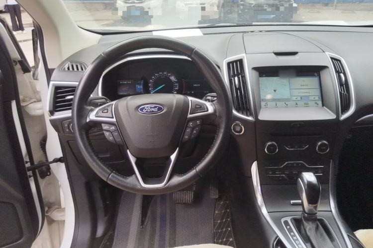 Used Ford Edge 2018 EcoBoost 245 Four-Wheel Drive Titanium 7-Seater Steering Wheel