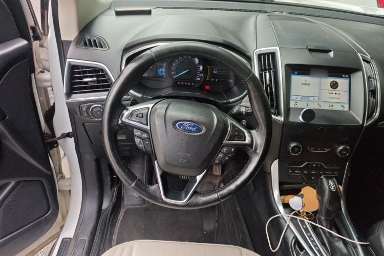 Used Ford Edge 2018 EcoBoost 245 Two-Wheel-Drive Titanium 7-Seater China V Standard Steering Wheel
