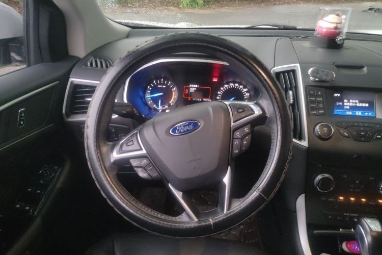 Used Ford Edge 2018 EcoBoost 245 Two-Wheel-Drive Platinum Edition 7-Seater China V Emission Standard Steering Wheel