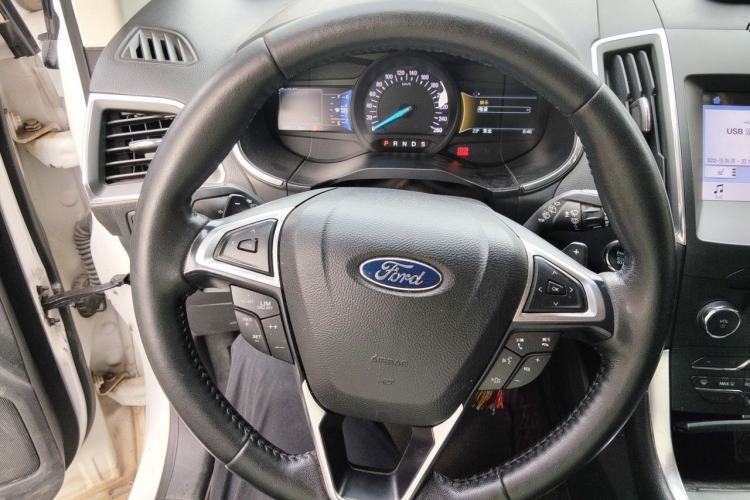 Used Ford Edge 2018 EcoBoost 245 Two-Wheel-Drive Titanium 7-Seater China V Standard Steering Wheel