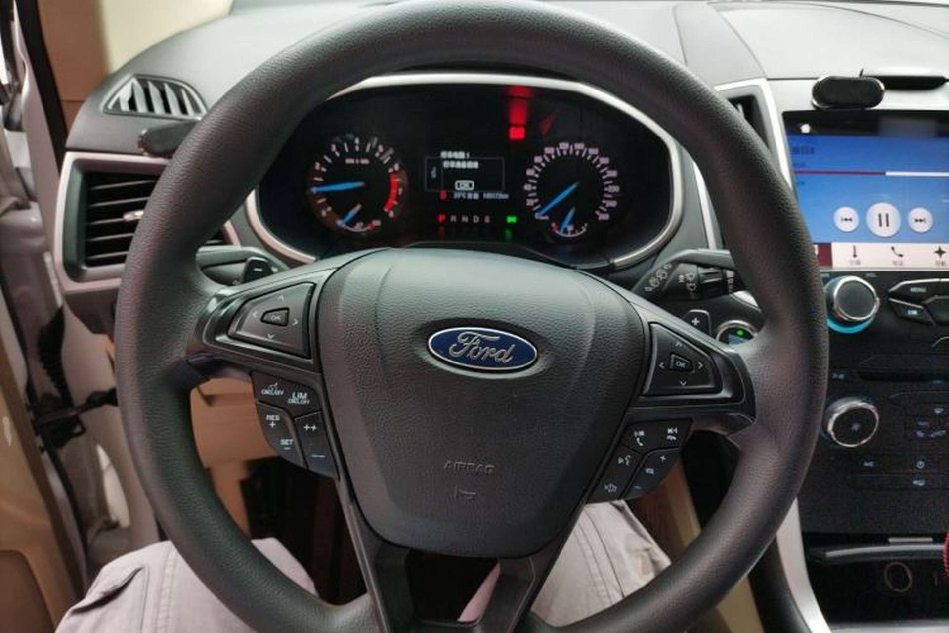 Used Ford Edge 2018 EcoBoost 245 Two-Wheel-Drive Titanium 5-Seater China V Standard Steering Wheel