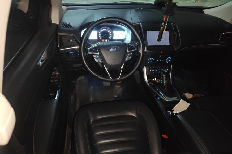 Used Ford Edge 2018 EcoBoost 245 Two-Wheel-Drive Titanium 7-Seater China V Standard Steering Wheel