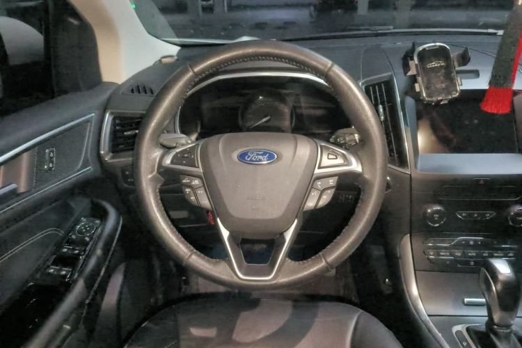 Used Ford Edge 2018 EcoBoost 245 Two-Wheel-Drive Titanium 7-Seater China V Standard Steering Wheel