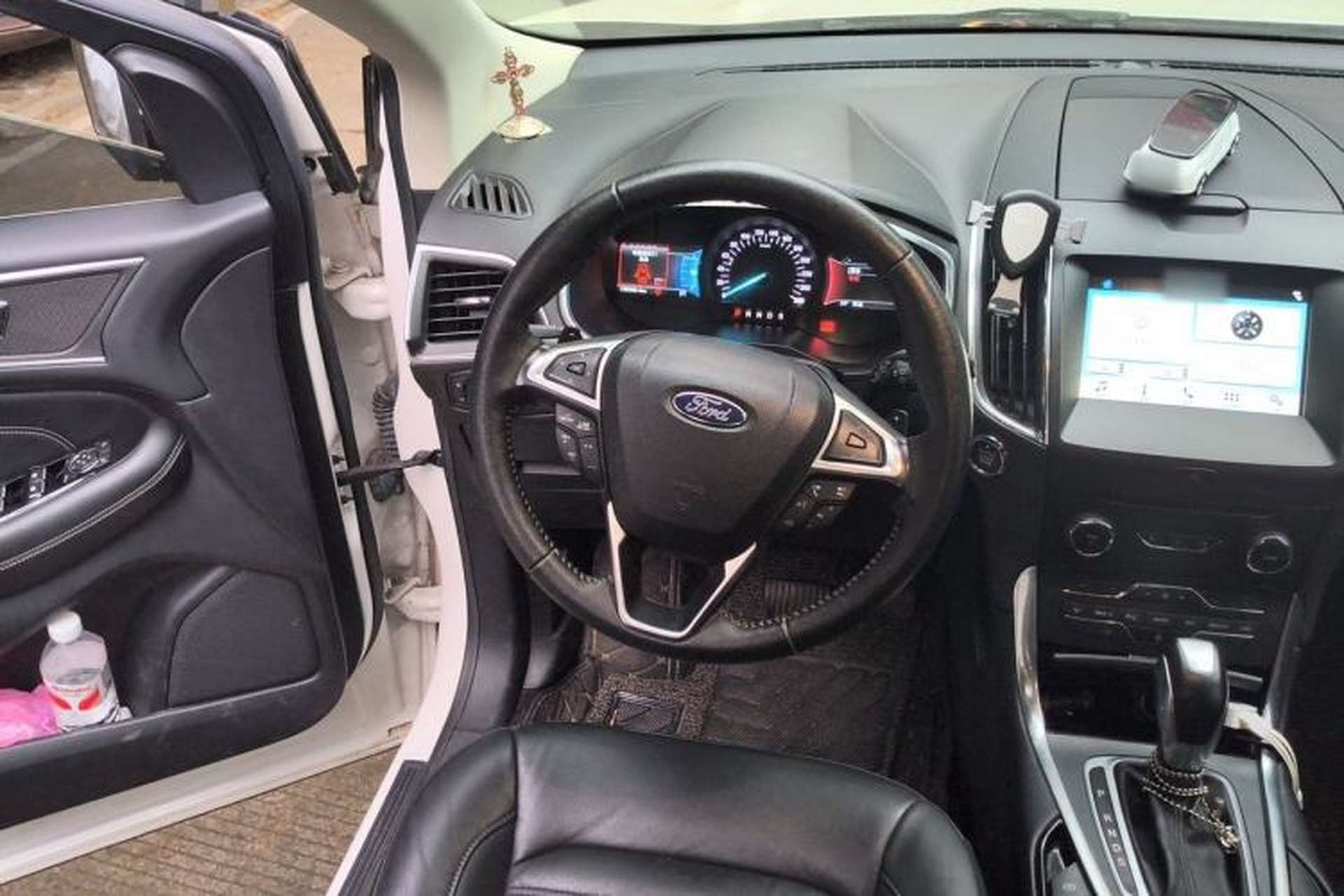 Used Ford Edge 2018 EcoBoost 245 Two-Wheel-Drive Titanium 7-Seater China V Standard Steering Wheel