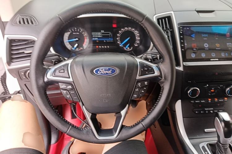 Used Ford Edge 2018 EcoBoost 245 Two-Wheel-Drive Platinum Edition 7-Seater China V Emission Standard Steering Wheel