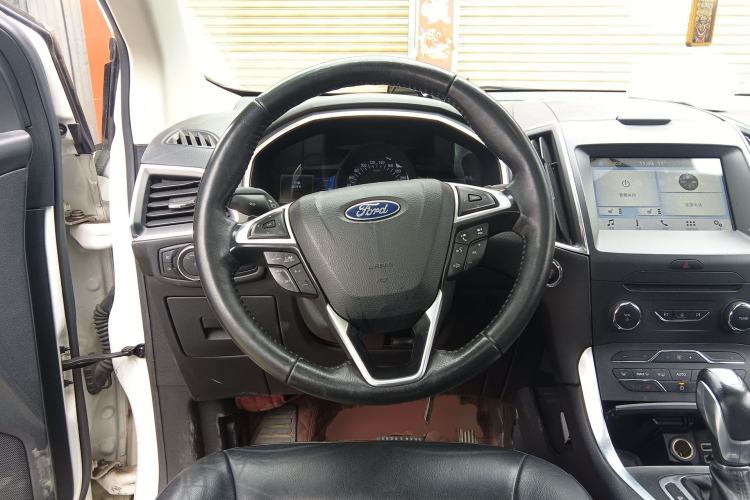 Used Ford Edge 2018 EcoBoost 245 Two-Wheel-Drive Titanium 7-Seater China V Standard Steering Wheel