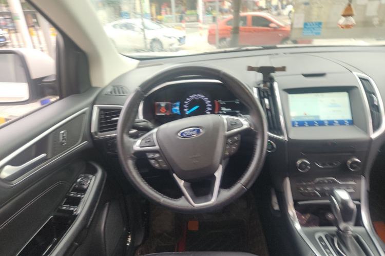Used Ford Edge 2018 EcoBoost 245 Two-Wheel-Drive Titanium 7-Seater China V Standard Steering Wheel
