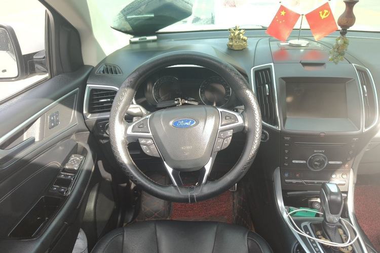 Used Ford Edge 2018 EcoBoost 245 Four-Wheel Drive Titanium 7-Seater Steering Wheel