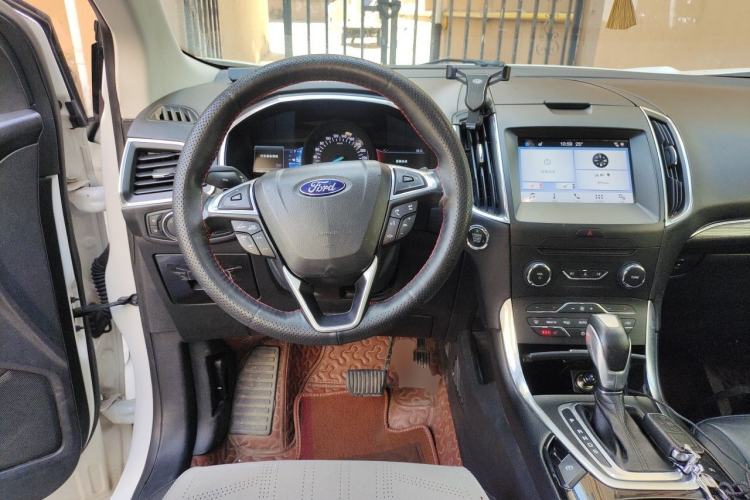 Used Ford Edge 2018 EcoBoost 245 Two-Wheel-Drive Titanium 7-Seater China V Standard Steering Wheel