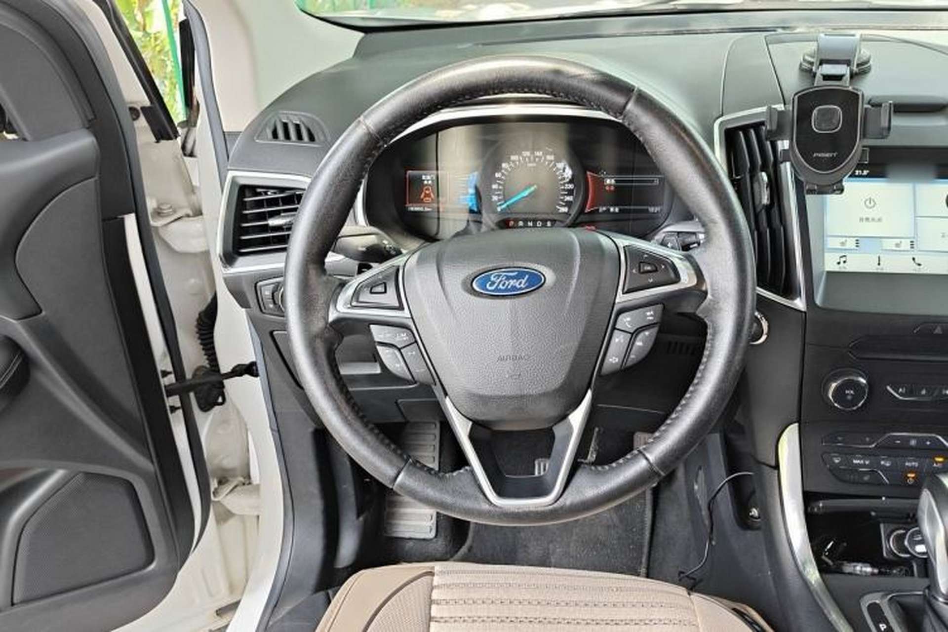 Used Ford Edge 2018 EcoBoost 245 Two-Wheel-Drive Titanium 7-Seater China V Standard Steering Wheel