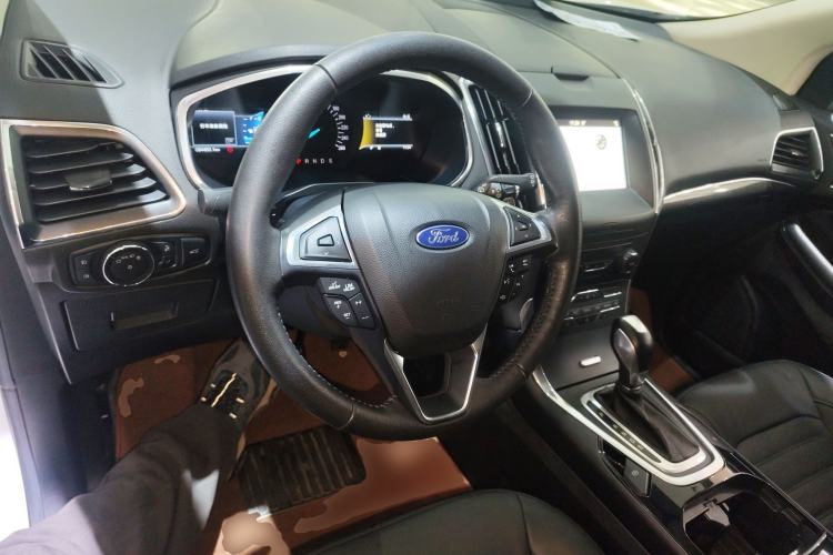 Used Ford Edge 2018 EcoBoost 245 Two-Wheel-Drive Titanium 7-Seater China V Standard Steering Wheel