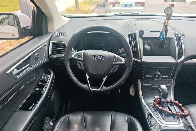 Used Ford Edge 2018 EcoBoost 245 Four-Wheel Drive Titanium 7-Seater Steering Wheel