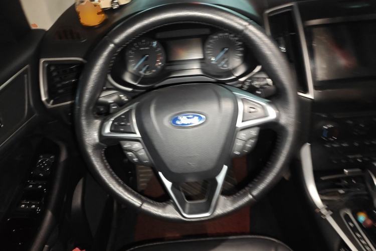 Used Ford Edge 2018 EcoBoost 245 Two-Wheel-Drive Platinum Edition 7-Seater China V Emission Standard Steering Wheel