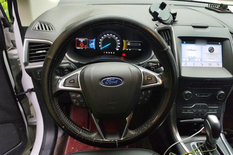 Used Ford Edge 2018 EcoBoost 245 Two-Wheel-Drive Titanium 7-Seater China V Standard Steering Wheel