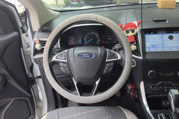 Used Ford Edge 2018 EcoBoost 245 Two-Wheel-Drive Titanium 7-Seater China V Standard Steering Wheel