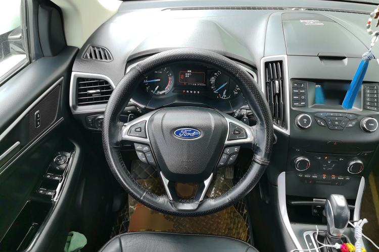 Used Ford Edge 2018 Facelifted EcoBoost 245 Two-Wheel-Drive Platinum Edition 5 Seats China V Emission Standard Steering Wheel