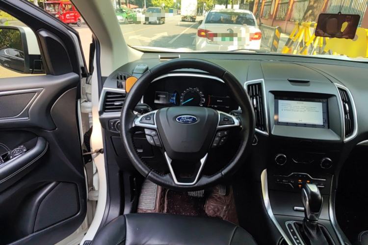 Used Ford Edge 2018 EcoBoost 245 Two-Wheel-Drive Titanium 7-Seater China V Standard Steering Wheel