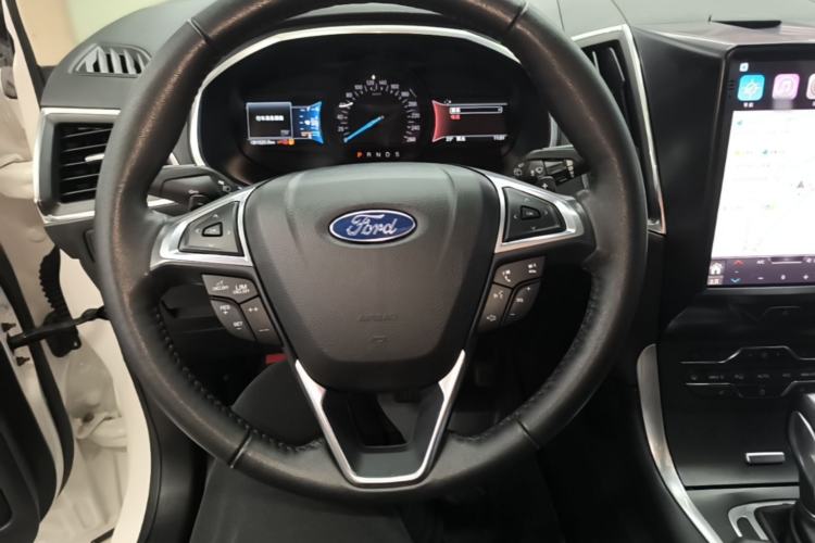 Used Ford Edge 2018 EcoBoost 245 Two-Wheel-Drive Titanium 7-Seater China V Standard Steering Wheel