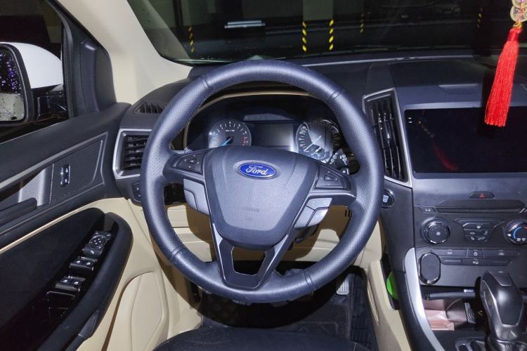 Used Ford Edge 2018 EcoBoost 245 Two-Wheel-Drive Titanium 5-Seater China V Standard Steering Wheel